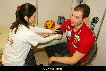 Folytatódik a Szűréssel az életért program-stock-foto