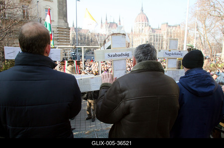 Zavargások a Kossuth téren-stock-foto