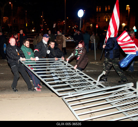 Zavargások a Kossuth téren-stock-foto