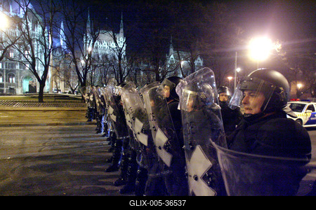 Zavargások a Kossuth téren-stock-foto
