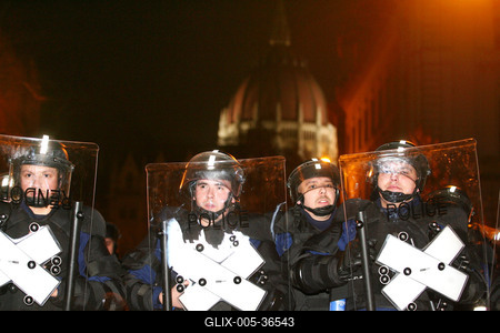 Zavargások a Kossuth téren-stock-foto