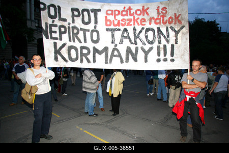 Ismét a kormány ellen tüntettek a Kossuth téren-stock-foto