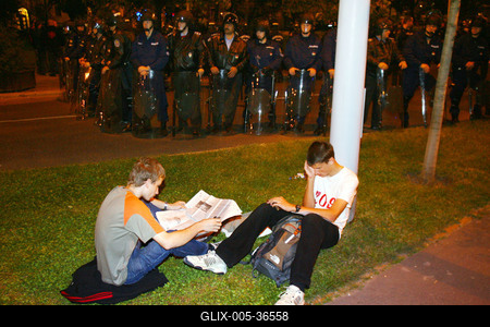 Ismét a kormány ellen tüntettek a Kossuth téren-stock-foto