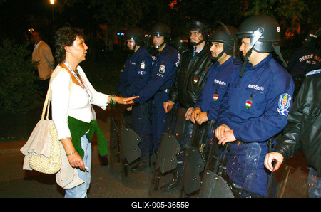 Ismét a kormány ellen tüntettek a Kossuth téren-stock-foto