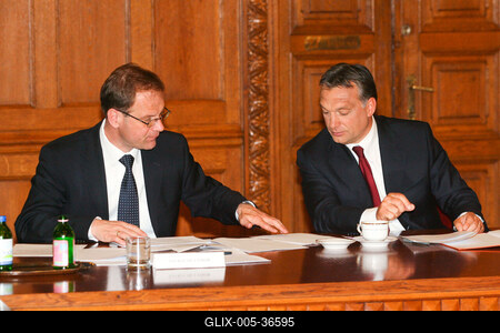 Orbán Viktor bemutatta kormánya tagjait-stock-foto