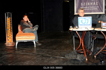 Sajtótájékoztató az Új Színházban-stock-foto