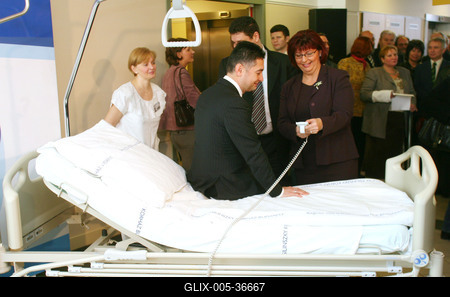 Ünnepélyes pillanatok a kőbányai Bajcsy-Zsilinszky Kórházban-stock-foto