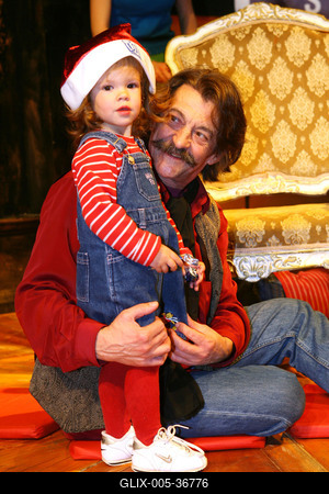 Mikulás az Új Színházban-stock-foto