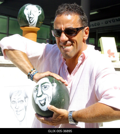 Portréképek görögdinnyén-stock-foto