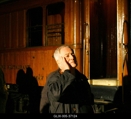 Ma befejeződik a Rokonok forgatása-stock-foto