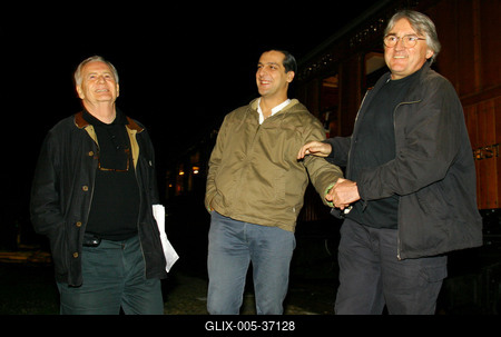 Ma befejeződik a Rokonok forgatása-stock-foto