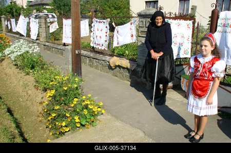 Felállították a palócok keresztjét Herencsényben-stock-foto