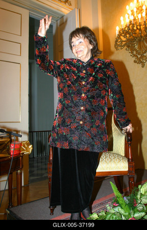 Szabó Magda 88 éves-stock-foto