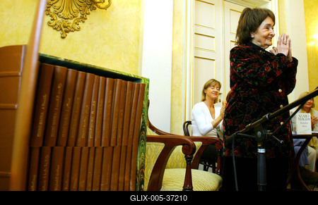 Szabó Magda 88 éves-stock-foto