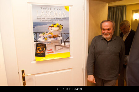 Könyvbemutató-stock-foto