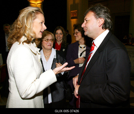 A kulturális miniszter megnyitotta a Van Gogh-kiállítást-stock-foto