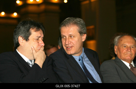 A kulturális miniszter megnyitotta a Van Gogh-kiállítást-stock-foto