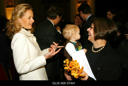 A kulturális miniszter megnyitotta a Van Gogh-kiállítást-stock-foto