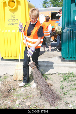 Sztárok takarították a várost-stock-foto