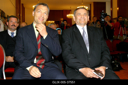 Együttműködést írt alá a Fidesz és a Nemzeti Fórum-stock-foto