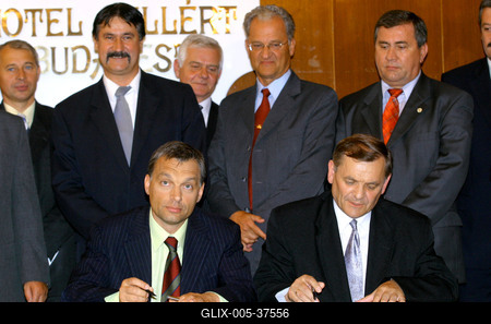 Együttműködést írt alá a Fidesz és a Nemzeti Fórum-stock-foto