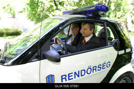 Újabb egy évig járőrözhet a rendőrségi Smart a Budai Várban-stock-foto