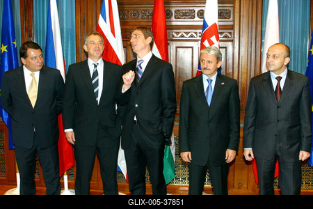 Tony Blair Budapesten-stock-foto