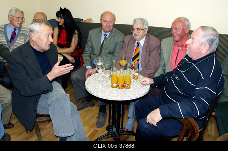 A Szabadság, szerelem sajtótájékoztatója-stock-foto