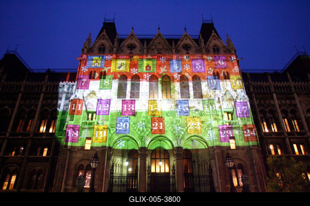 Ünneplőben az ország háza-stock-foto