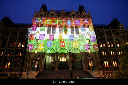 Ünneplőben az ország háza-stock-foto