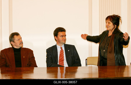 Magyar Vöröskereszt rajzpályázat-stock-foto