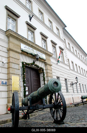 Hadtörténeti Múzeum-stock-foto