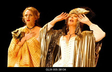 April de Angelis: Színházi Bestiák-stock-foto