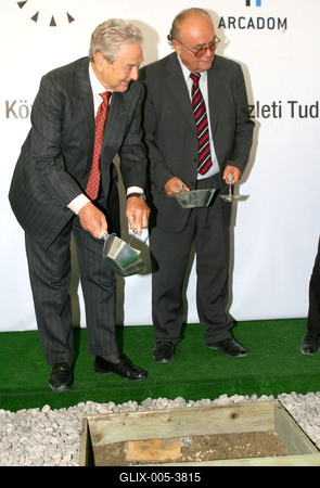 Elhelyezték a Millennium Gate – CEU Business School alapkövét-stock-foto