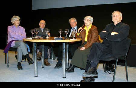 Szabó István és osztálytársai az ügynökmúltról nyilatkoztak-stock-foto
