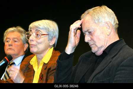 Szabó István és osztálytársai az ügynökmúltról nyilatkoztak-stock-foto