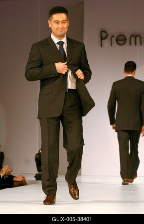 Politikusok a kifutón-stock-foto