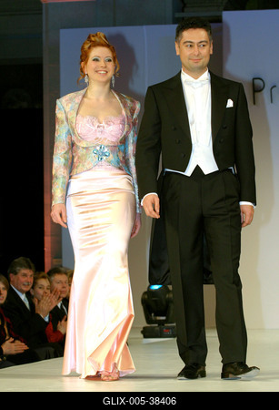 Politikusok a kifutón-stock-foto