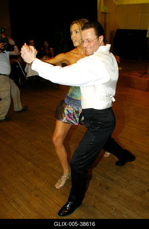 Szombat Esti Láz - új táncos-zenés showműsor az RTL Klubon-stock-foto