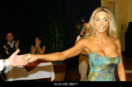 Szombat Esti Láz - új táncos-zenés showműsor az RTL Klubon-stock-foto