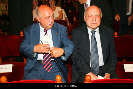 Állami kitüntetések átadása a Parlamentben-stock-foto