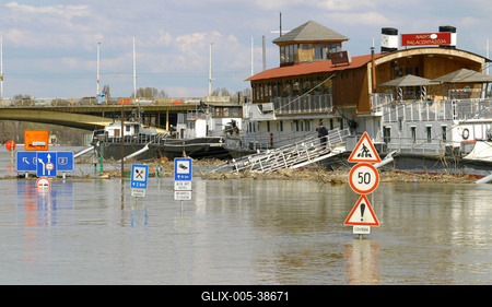 Árvíz Budapesten-stock-foto