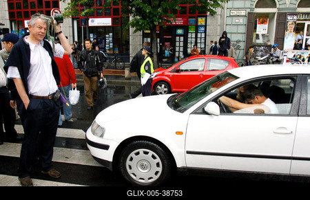 Radikális gyalogosok bénították meg a forgalmat-stock-foto
