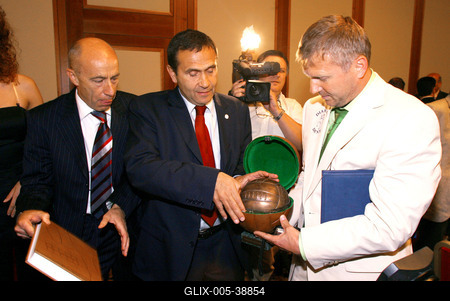 Bemutatták az Európa-bajnokság pályázati anyagát-stock-foto