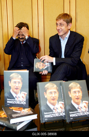 Megjelent Debreczeni József Az új miniszterelnök című könyve-stock-foto