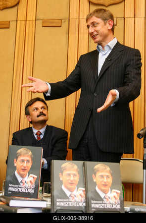 Megjelent Debreczeni József Az új miniszterelnök című könyve-stock-foto