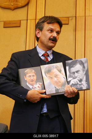 Megjelent Debreczeni József Az új miniszterelnök című könyve-stock-foto