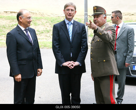 Honvédségi értekezlet-stock-foto