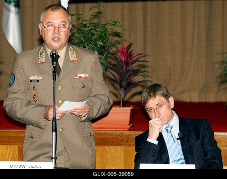 Honvédségi értekezlet-stock-foto