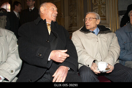 Útjára indult az Arancsapat-mozdony-stock-foto